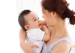 如何判斷母乳不足？